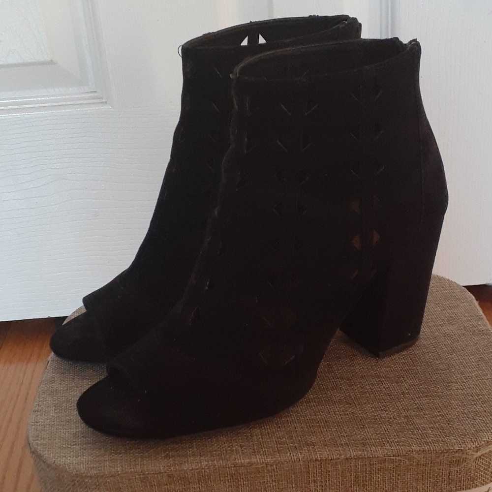 High class black heels